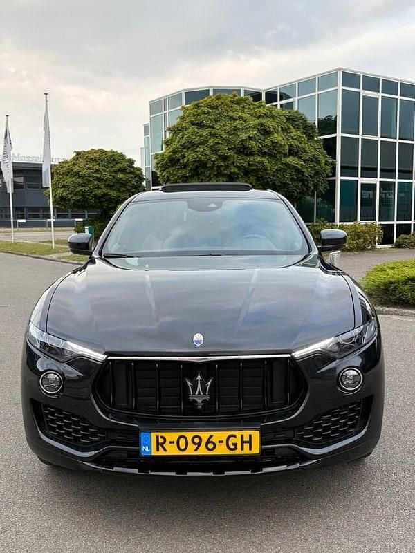 Occasion Maserati Levante GranLusso 2017 Zwart (metallic) SUV