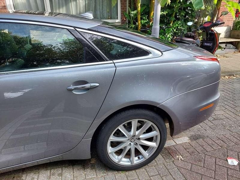 Occasion Jaguar XJ Luxury 275 PK (202 kW) 2013 Grijs Sedan