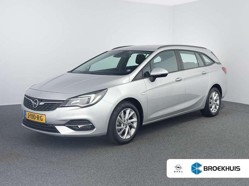 Grijs Gebruikt 2020 Opel Astra Edition Stationwagen | € 14.400 (Eerlijke prijs) - Afbeelding 1/4