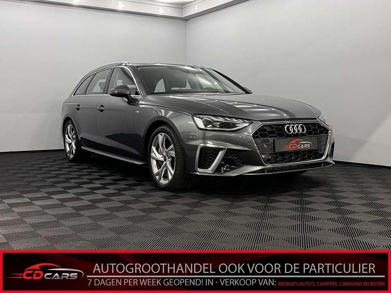 Grijs Gebruikt 2024 Audi A4 S-Line Stationwagen | € 39.950 (Goede deal) - Afbeelding 1/4