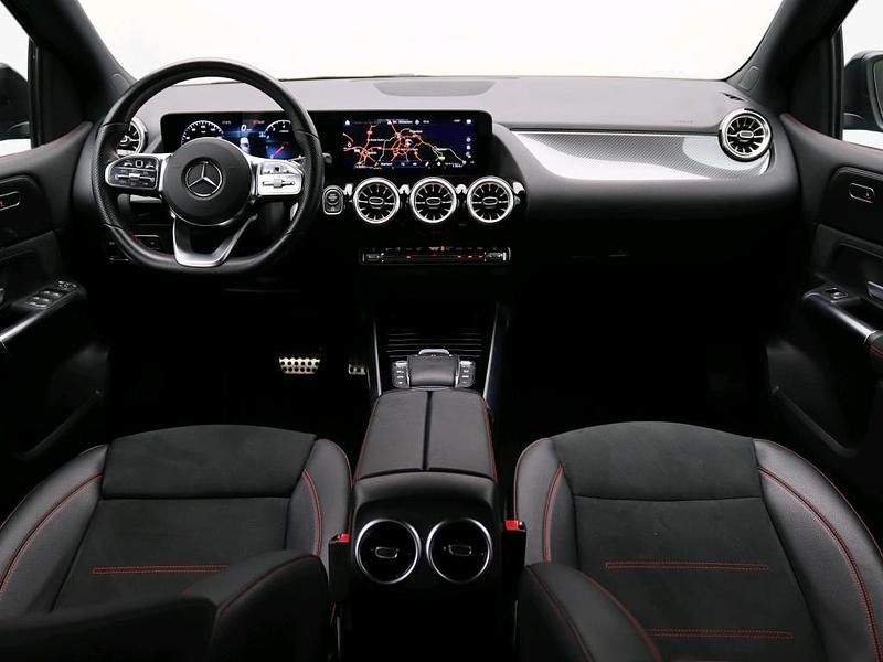 Occasion Mercedes B180 AMG 136 PK (100 kW) 2022 Zwart MPV