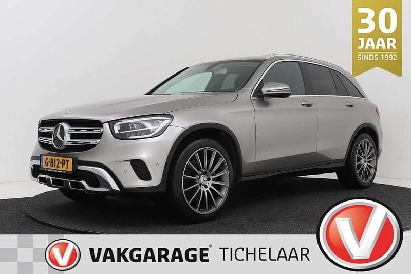 Grijs (metallic) Occasion 2019 Mercedes GLC200 Business SUV | € 26.999 - Afbeelding 1/3