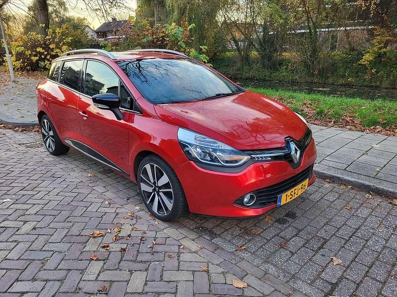 Rood Gebruikt 2013 Renault Clio GrandTour Dynamique Stationwagen | € 6.200 (Goede deal) - Afbeelding 1/4