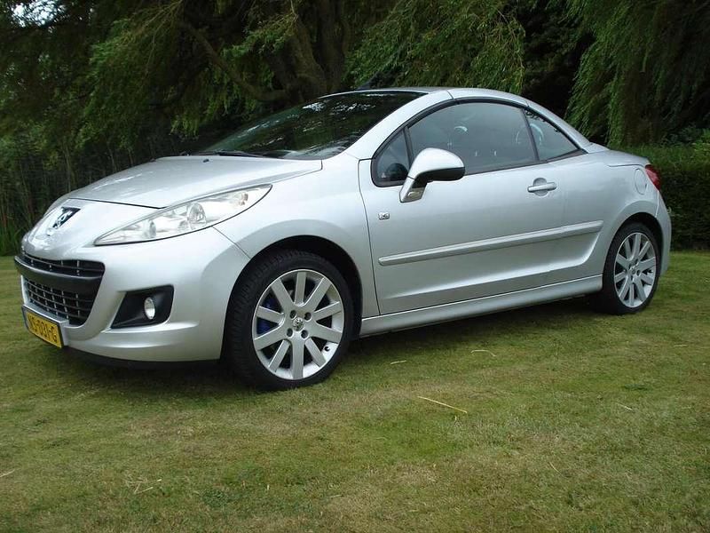 Grijs Gebruikt 2010 Peugeot 207 Cabriolet | € 3.750 (Goede deal) - Afbeelding 1/4