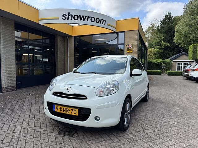 Wit Gebruikt 2013 Nissan Micra S Hatchback | € 6.995 (Eerlijke prijs) - Afbeelding 1/4