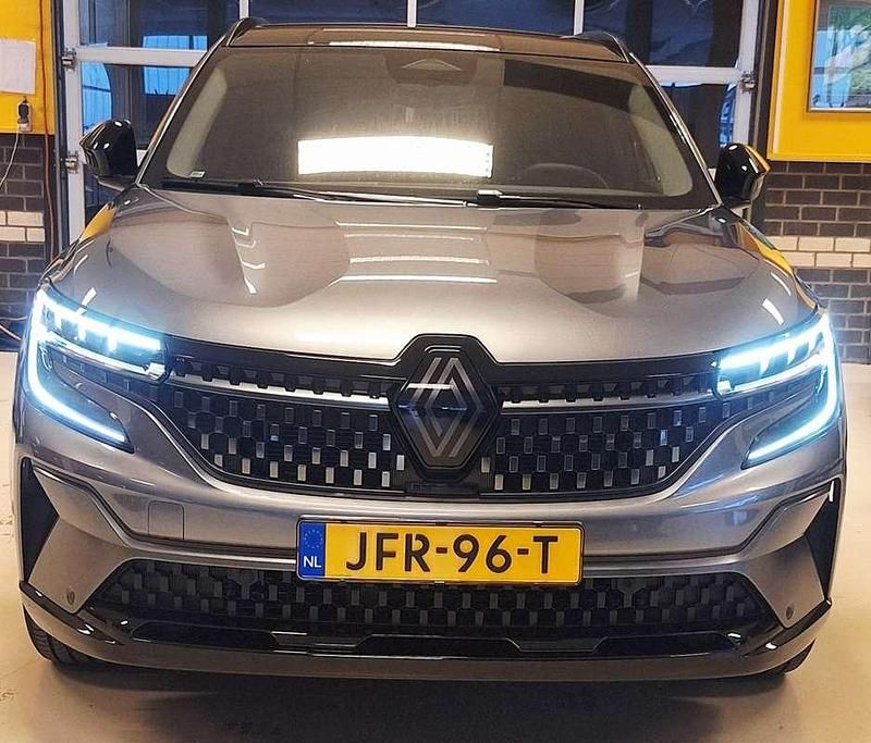 Occasion Renault Espace Esprit Alpine 131 PK (96 kW) 2025 Grijs MPV