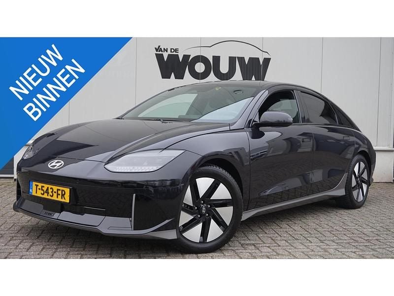Blauw Occasion 2023 Hyundai Ioniq 6 Sedan | € 26.995 (Super prijs) - Afbeelding 1/3