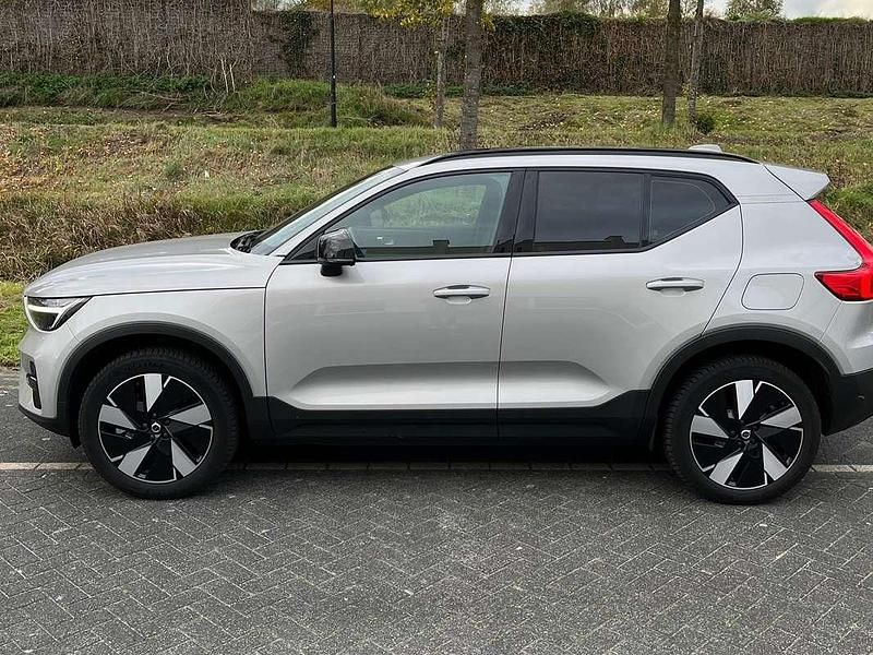 Zilver Gebruikt 2024 Volvo XC40 SUV | € 36.000 (Super prijs) - Afbeelding 1/4