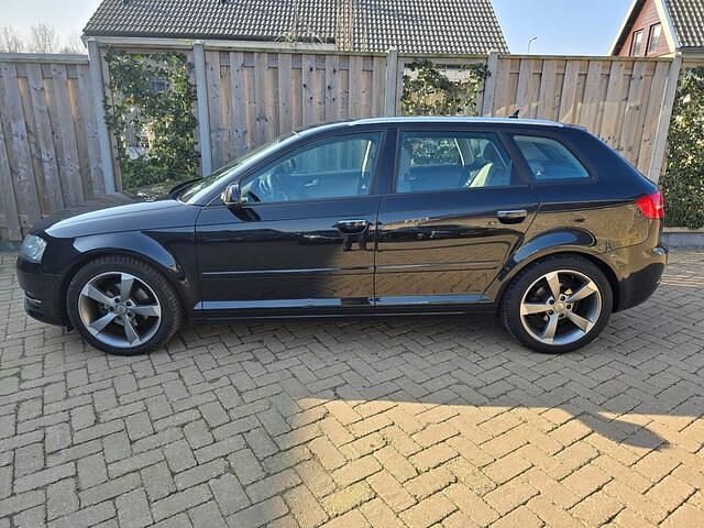 Occasion Audi A3 Sportback Attraction 105 PK (77 kW) 2012 Zwart (metallic) Hatchback