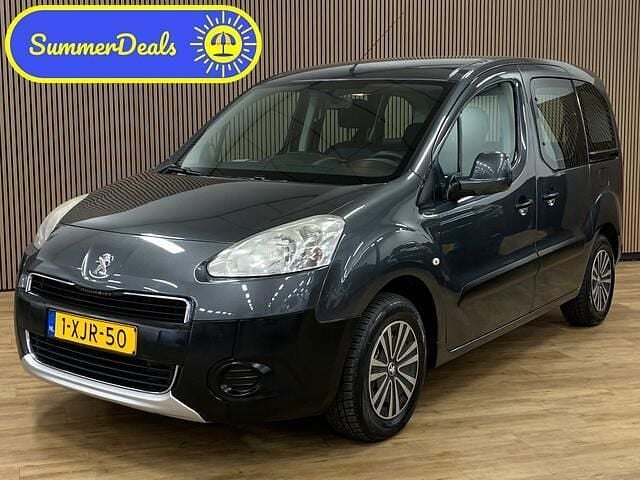 Grijs, metallic lak Gebruikt 2013 Peugeot Partner Tepee Access MPV | € 7.945 (Eerlijke prijs) - Afbeelding 1/4