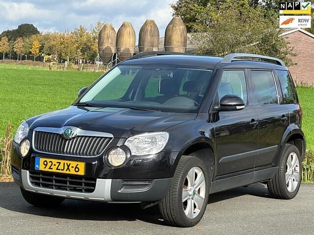 Zwart Gebruikt 2013 Skoda Yeti Tour SUV | € 8.299 (Goede deal) - Afbeelding 1/4