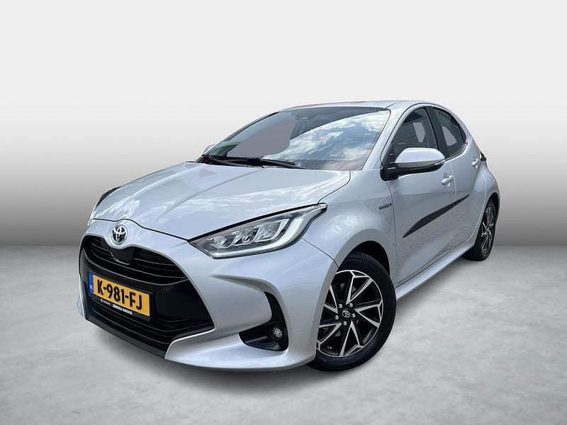 Grijs Gebruikt 2020 Toyota Yaris Hybrid Hatchback | € 18.999 (Eerlijke prijs) - Afbeelding 1/4