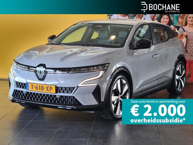 Grijs Gebruikt 2023 Renault Mégane Evolution Hatchback | € 43.195 - Afbeelding 1/4