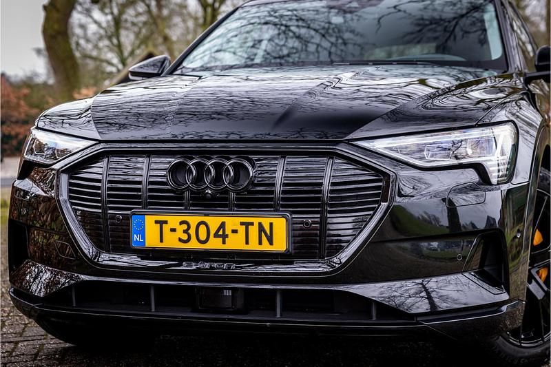 Occasion Audi e-tron Proline 300 kW (408 PK) 2023 Zwart SUV