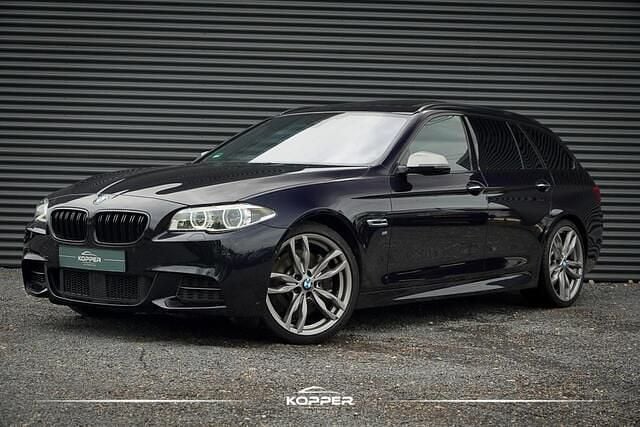 Zwart Gebruikt 2014 BMW M550 Comfort Edition Sedan | € 23.750 (Duur) - Afbeelding 1/4
