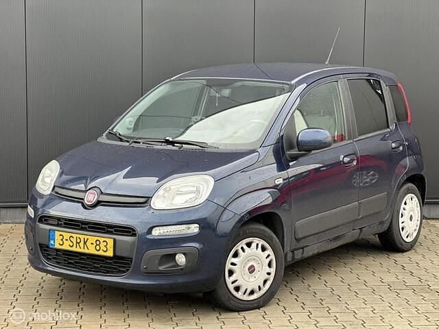 Blauw Gebruikt 2013 Fiat Panda Lounge Hatchback | € 3.998 (Eerlijke prijs) - Afbeelding 1/4