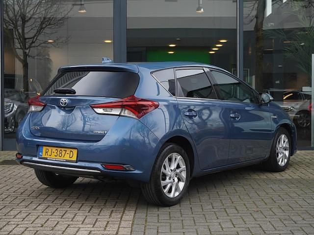 Occasion Toyota Auris Hybrid 2017 Blauw Hatchback