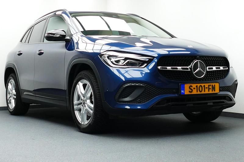 Occasion Mercedes GLA200 Luxury 2022 Blauw SUV