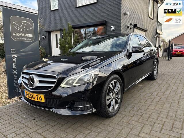 Zwart Gebruikt 2014 Mercedes E200 Avantgarde Sedan | € 16.900 (Iets duurder) - Afbeelding 1/4