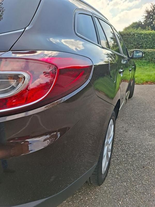 Occasion Renault Mégane GrandTour LIMITED 2015 Bruin Stationwagen