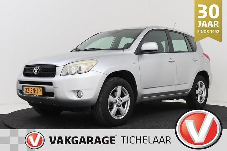Grijs Occasion 2006 Toyota RAV4 Sol SUV | € 7.199 (Goede deal) - Afbeelding 1/4
