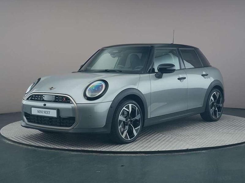 Grijs Nieuw 2025 Mini Cooper S Favoured Hatchback | € 43.990 (Goede deal) - Afbeelding 1/4