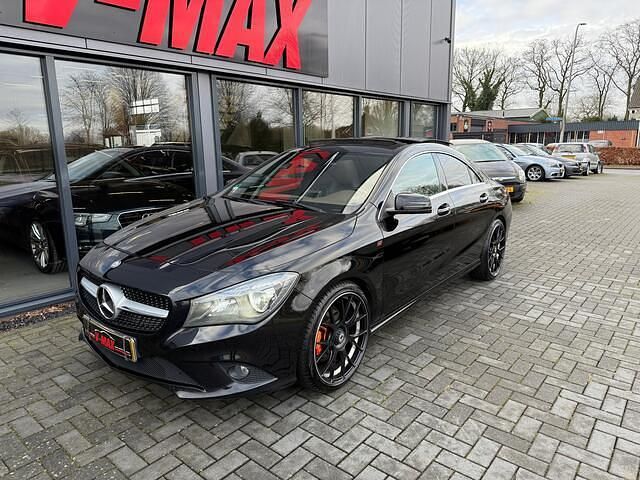 Occasion Mercedes CLA180 Prestige 123 PK (90 kW) 2013 Zwart Sedan