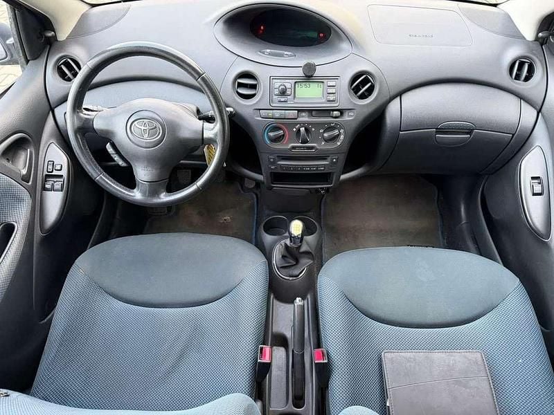 Occasion Toyota Yaris 87 PK (63 kW) 2004 Blauw Hatchback