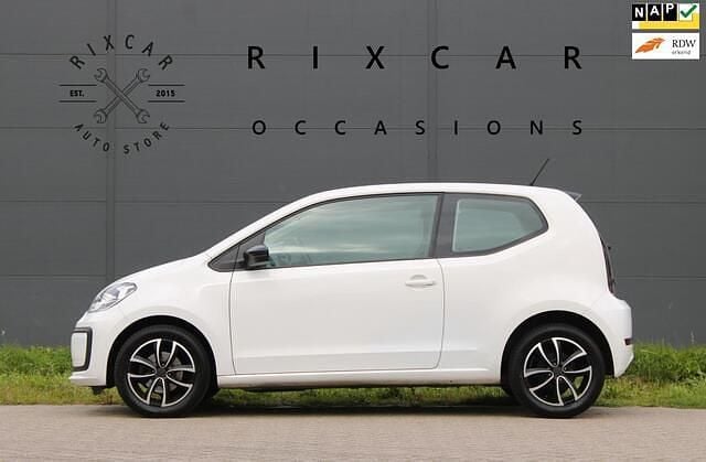 Wit Gebruikt 2017 VW up! move up! Hatchback | € 6.940 (Eerlijke prijs) - Afbeelding 1/4