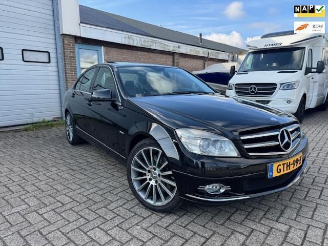 Zwart Gebruikt 2009 Mercedes C350 Elegance Sedan | € 14.950 (Iets duurder) - Afbeelding 1/4