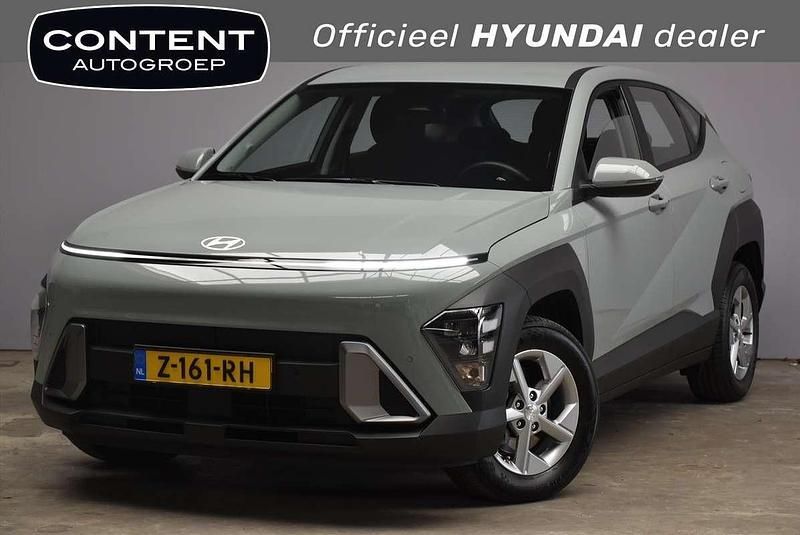 Groen Gebruikt 2024 Hyundai Kona Comfort SUV | € 29.940 (Eerlijke prijs) - Afbeelding 1/4