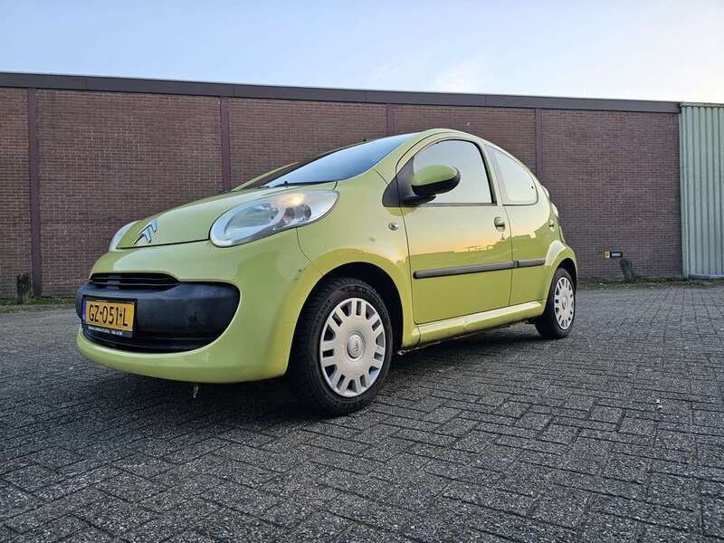 Geel Gebruikt 2006 Citroën C1 Hatchback | € 2.250 (Eerlijke prijs) - Afbeelding 1/4