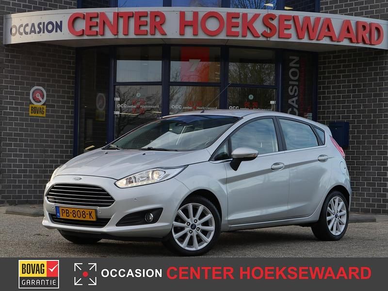 Grijs Gebruikt 2017 Ford Fiesta Titanium Hatchback | € 8.499 (Super prijs) - Afbeelding 1/4
