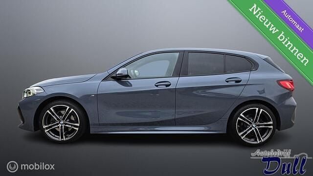 Occasion BMW 118 Executive 136 PK (100 kW) 2021 Grijs Hatchback