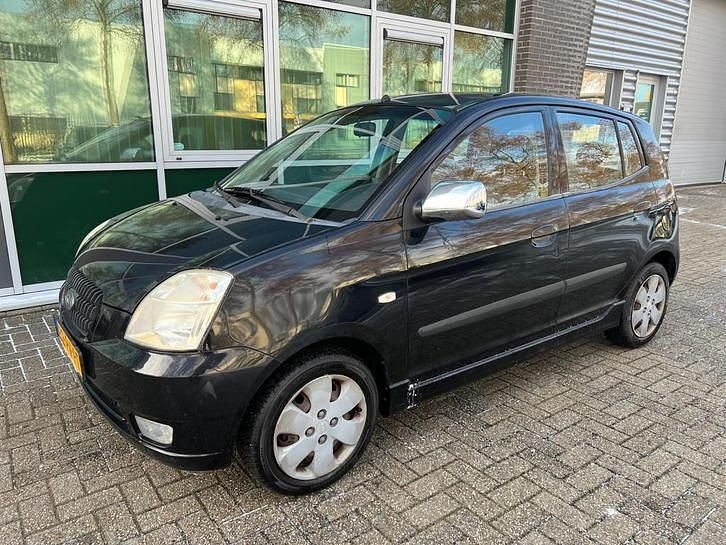 Occasion Kia Picanto 61 PK (44 kW) 2004 Zwart Hatchback
