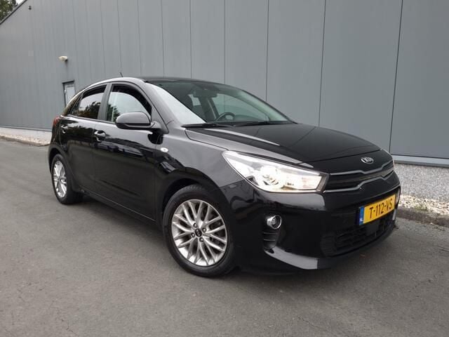 Zwart Gebruikt 2019 Kia Rio Hatchback | € 19.550 (Iets duurder) - Afbeelding 1/4