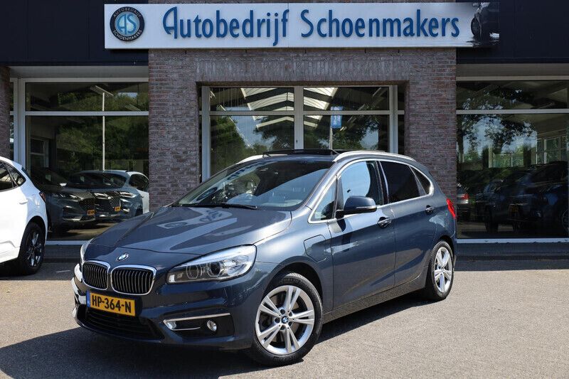 Grijs Gebruikt 2015 BMW 225 Active Tourer Executive MPV | € 15.940 - Afbeelding 1/4