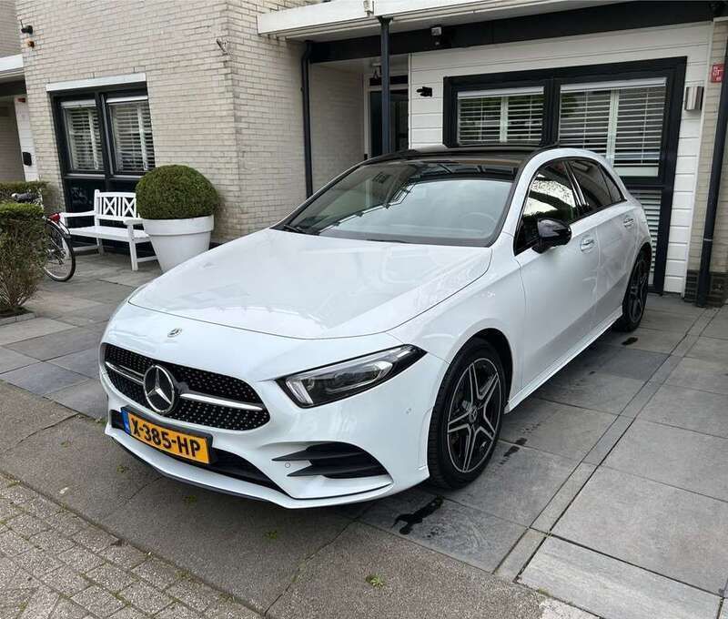 Wit Gebruikt 2021 Mercedes A250 Luxury Hatchback | € 32.999 (Iets duurder) - Afbeelding 1/4