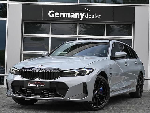 Occasion BMW 330 Shadowline 291 PK (214 kW) 2022 Grijs Stationwagen