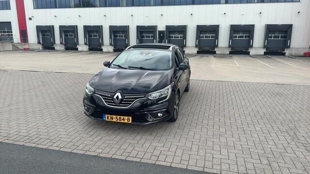 Zwart Gebruikt 2016 Renault Mégane GrandTour Bose Edition Stationwagen | € 8.250 - Afbeelding 1/4