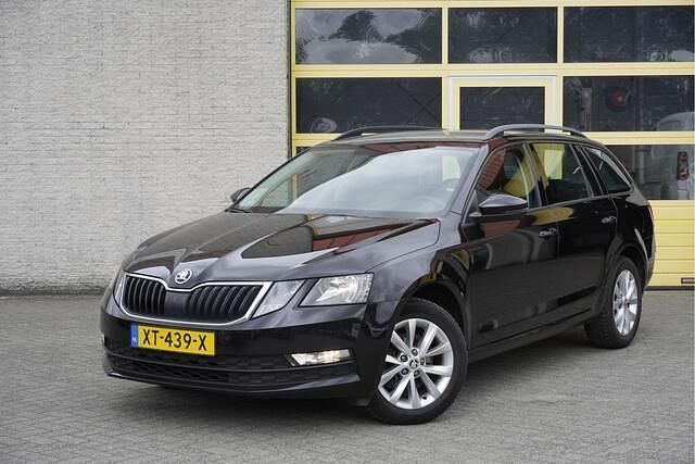 Zwart, metallic lak Gebruikt 2019 Skoda Octavia Business Line Stationwagen | € 12.950 (Goede deal) - Afbeelding 1/4