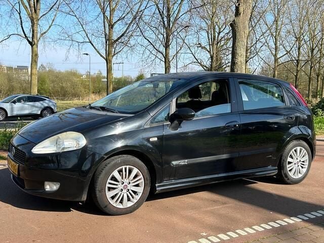 Occasion Fiat Grande Punto 78 PK (57 kW) 2006 Zwart, metallic lak Hatchback