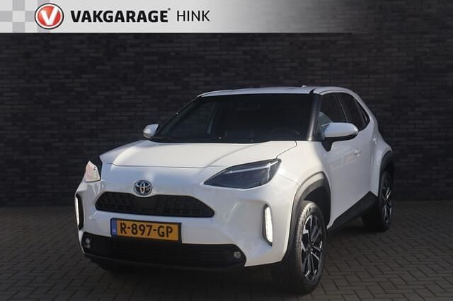 Wit Gebruikt 2022 Toyota Yaris MPV | € 22.950 - Afbeelding 1/4