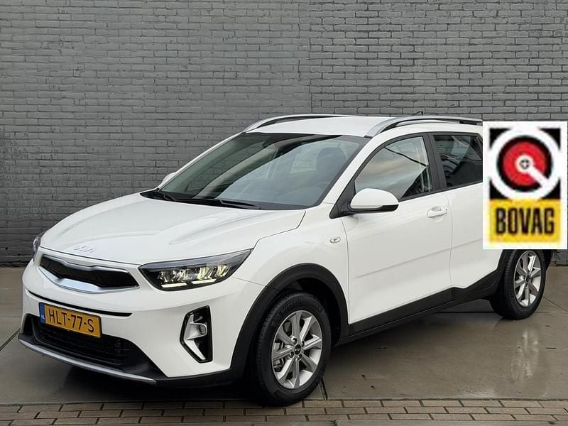 Wit Occasion 2025 Kia Stonic SUV | € 23.250 (Goede deal) - Afbeelding 1/4