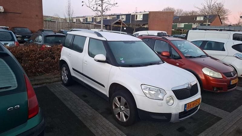 Wit Gebruikt 2010 Skoda Yeti Elegance SUV | € 4.999 (Goede deal) - Afbeelding 1/4