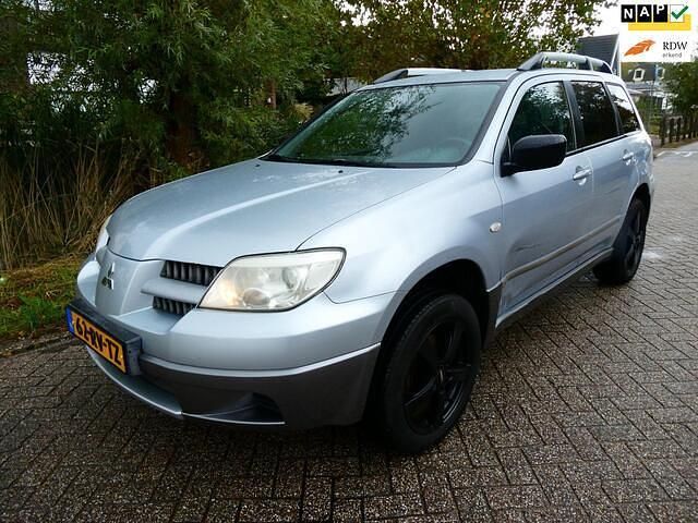Grijs Gebruikt 2005 Mitsubishi Outlander Invite SUV | € 999 (Super prijs) - Afbeelding 1/4