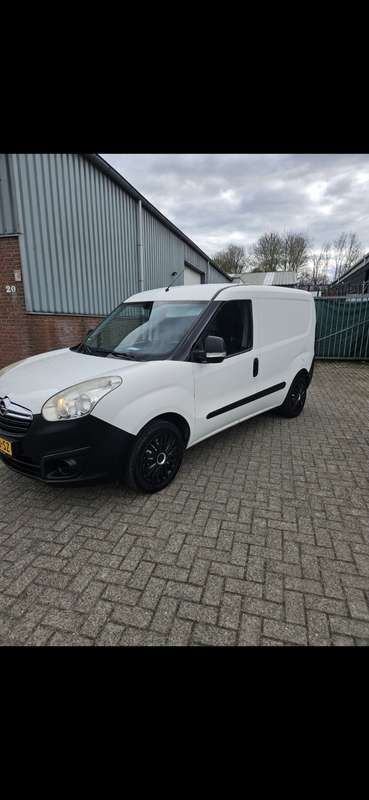 Wit Gebruikt 2012 Opel Combo MPV | € 7.495 (Iets duurder) - Afbeelding 1/4