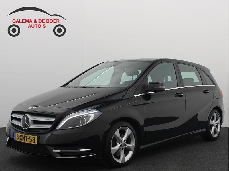Zwart Gebruikt 2014 Mercedes B180 Prestige MPV | € 14.283 (Eerlijke prijs) - Afbeelding 1/4