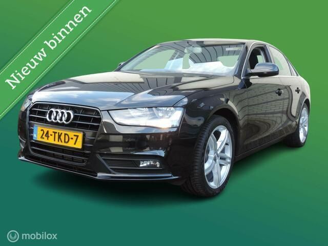 Zwart Gebruikt 2012 Audi A4 Business Sedan | € 13.950 (Eerlijke prijs) - Afbeelding 1/4