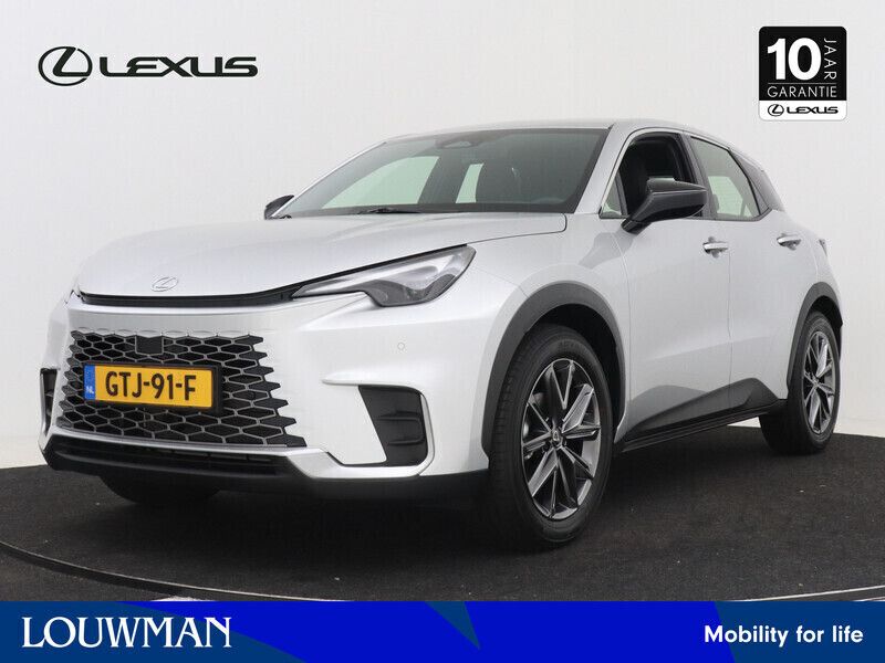Grijs Gebruikt 2025 Lexus LBX SUV | € 42.950 (Eerlijke prijs) - Afbeelding 1/4